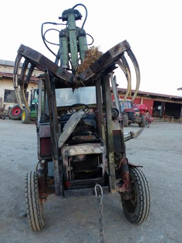 pozar traktoru jihlavka HZS 27042015 4